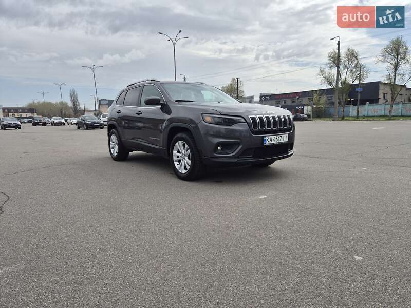 Внедорожник / Кроссовер Jeep Cherokee 2019 в Киеве