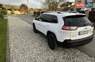 Внедорожник / Кроссовер Jeep Cherokee 2019 в 