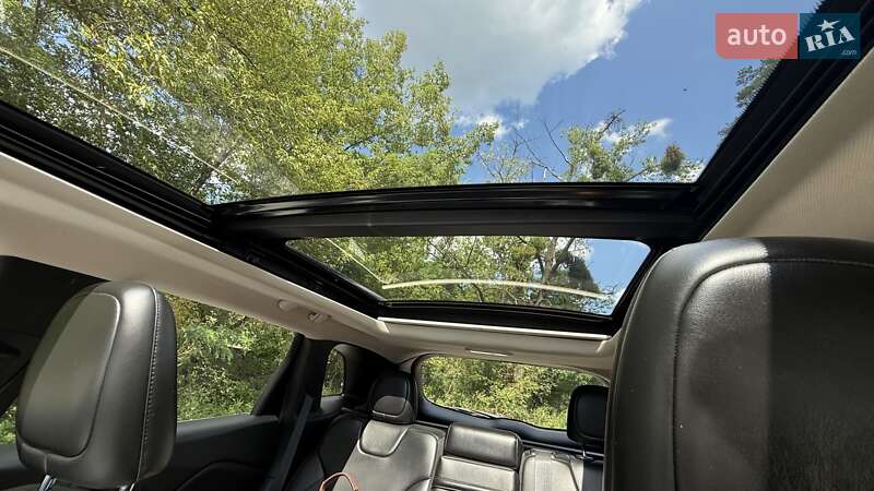 Позашляховик / Кросовер Jeep Cherokee 2016 в Києві