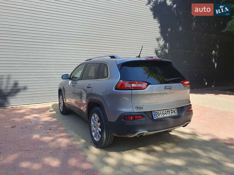 Позашляховик / Кросовер Jeep Cherokee 2014 в Черкасах