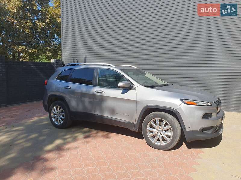 Позашляховик / Кросовер Jeep Cherokee 2014 в Черкасах