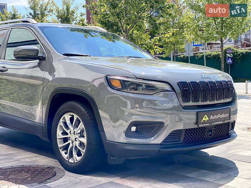 Позашляховик / Кросовер Jeep Cherokee 2020 в Києві