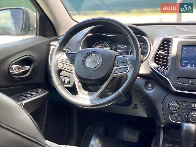 Позашляховик / Кросовер Jeep Cherokee 2020 в Києві