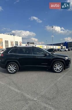 Внедорожник / Кроссовер Jeep Cherokee 2018 в 