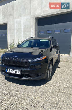 Внедорожник / Кроссовер Jeep Cherokee 2016 в Ивано-Франковске