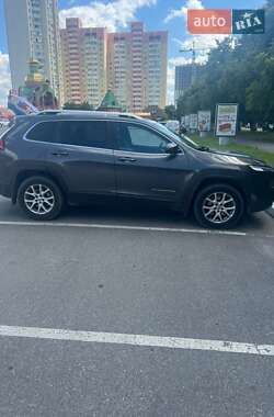 Внедорожник / Кроссовер Jeep Cherokee 2014 в Броварах