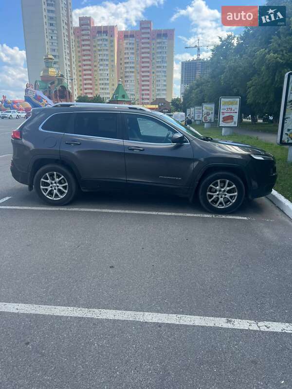 Внедорожник / Кроссовер Jeep Cherokee 2014 в Броварах