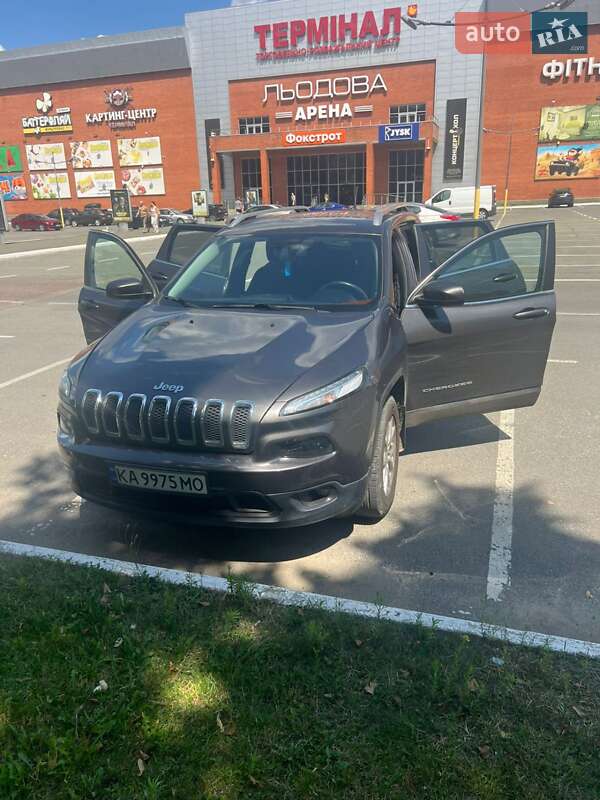 Внедорожник / Кроссовер Jeep Cherokee 2014 в Броварах