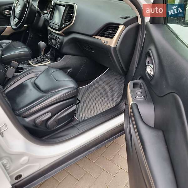 Позашляховик / Кросовер Jeep Cherokee 2016 в Калуші