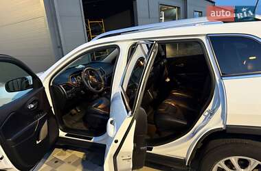 Внедорожник / Кроссовер Jeep Cherokee 2019 в 