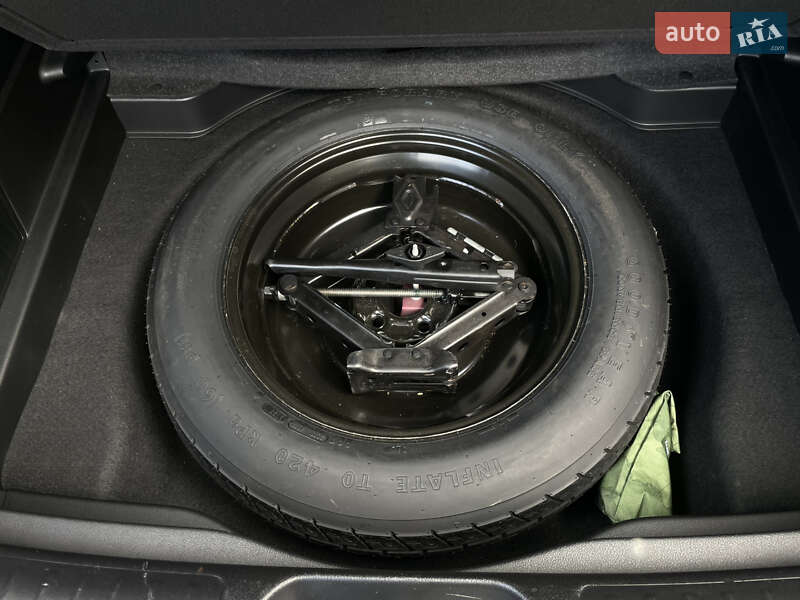 Внедорожник / Кроссовер Jeep Cherokee 2020 в Бердичеве