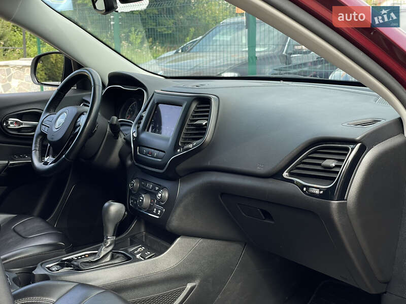 Внедорожник / Кроссовер Jeep Cherokee 2020 в Бердичеве