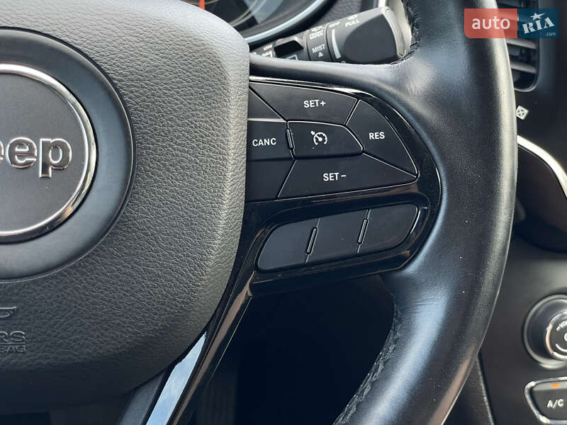 Внедорожник / Кроссовер Jeep Cherokee 2020 в Бердичеве