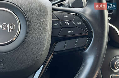 Внедорожник / Кроссовер Jeep Cherokee 2020 в 