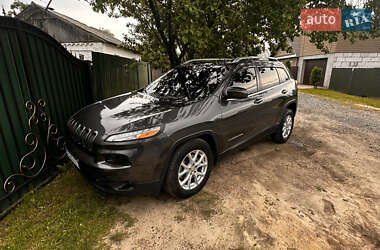 Позашляховик / Кросовер Jeep Cherokee 2016 в Городні