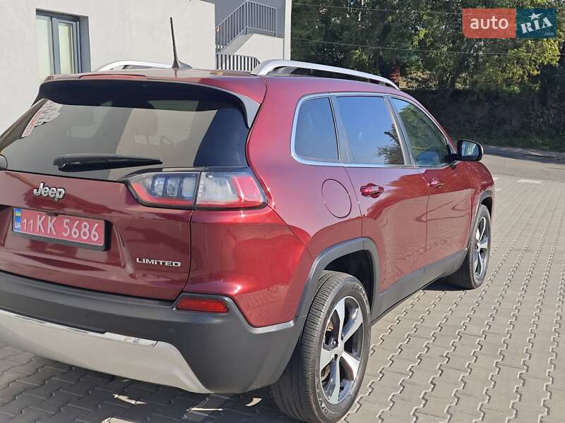 Внедорожник / Кроссовер Jeep Cherokee 2019 в Киеве