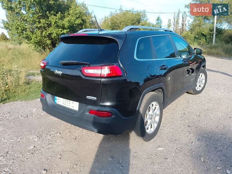 Внедорожник / Кроссовер Jeep Cherokee 2014 в Полтаве