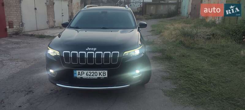 Внедорожник / Кроссовер Jeep Cherokee 2018 в Запорожье