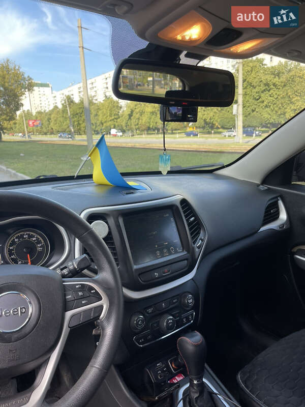 Внедорожник / Кроссовер Jeep Cherokee 2018 в Харькове фото 2 Внедорожник / Кроссовер Jeep Cherokee 2018 в Харькове