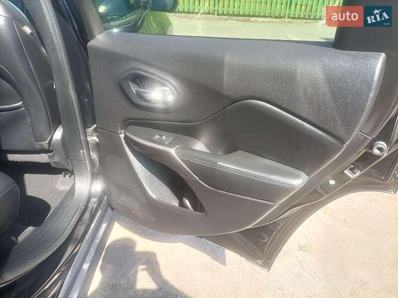 Позашляховик / Кросовер Jeep Cherokee 2020 в Києві