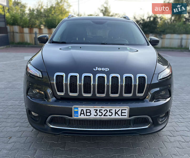 Внедорожник / Кроссовер Jeep Cherokee 2015 в Виннице
