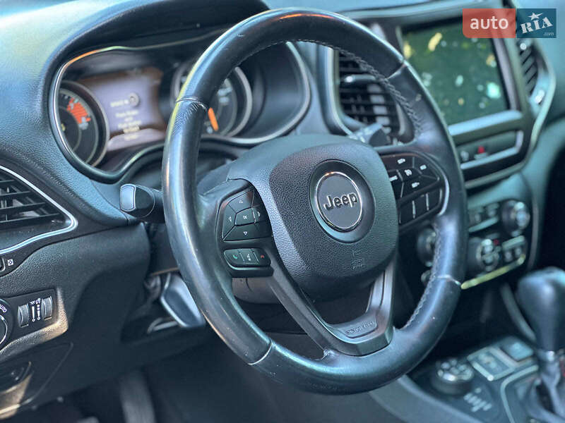 Внедорожник / Кроссовер Jeep Cherokee 2018 в Одессе