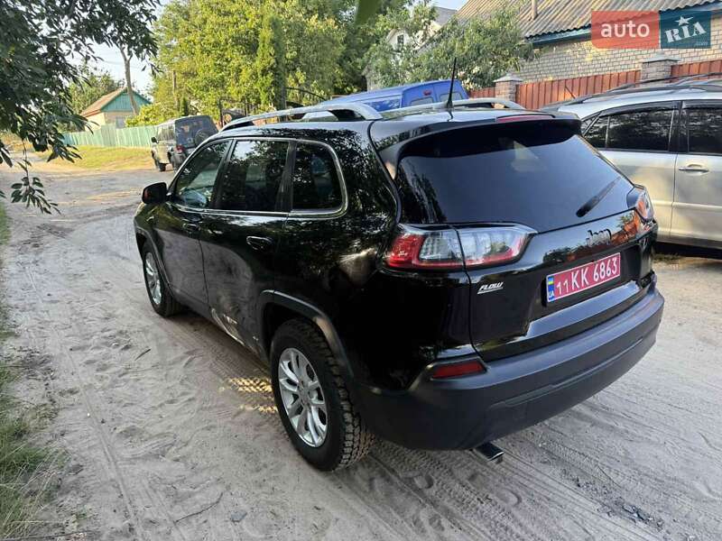 Внедорожник / Кроссовер Jeep Cherokee 2018 в Гайвороне