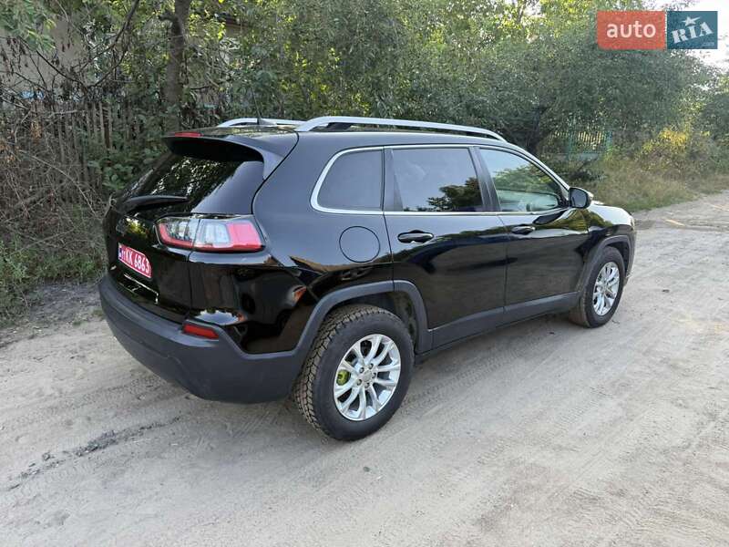 Внедорожник / Кроссовер Jeep Cherokee 2018 в Гайвороне