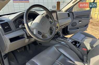 Внедорожник / Кроссовер Jeep Cherokee 2006 в 