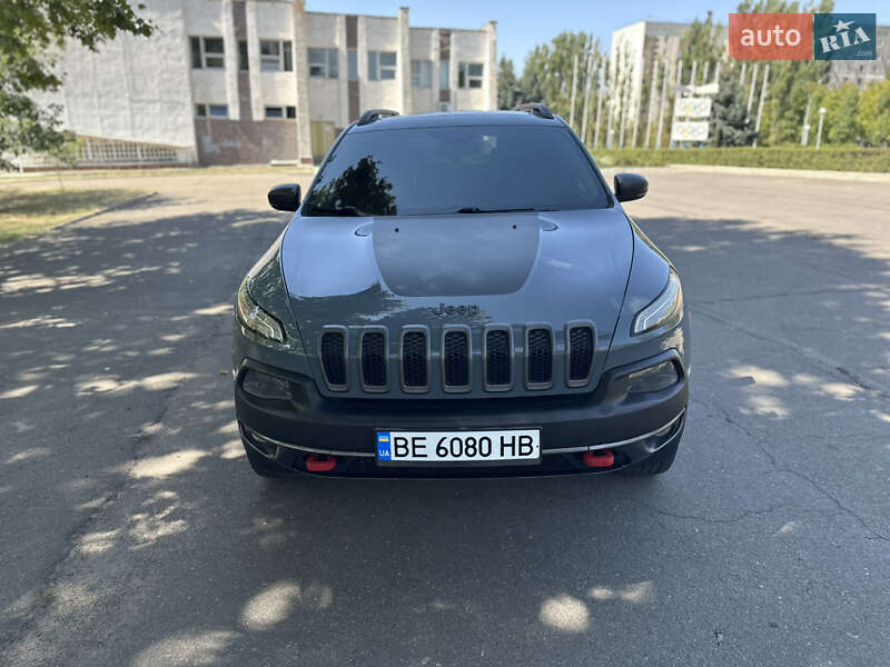 Внедорожник / Кроссовер Jeep Cherokee 2015 в Южноукраинске