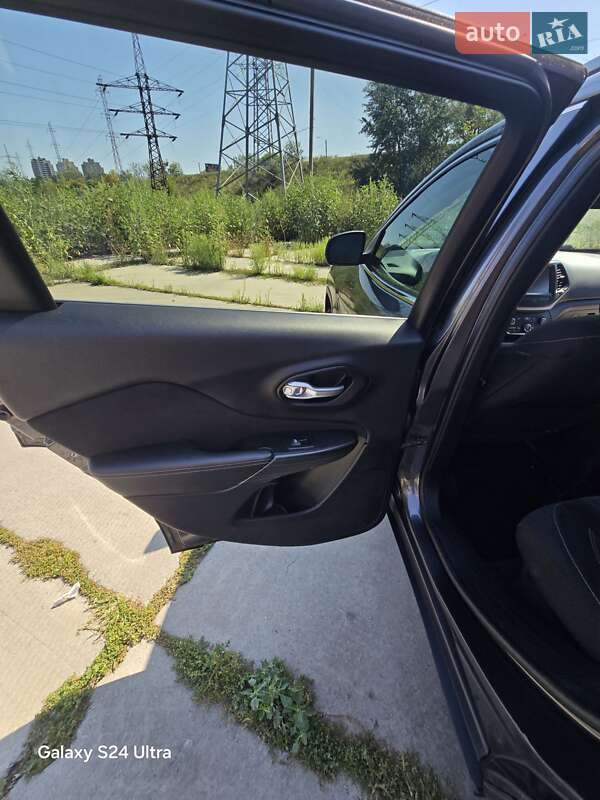 Внедорожник / Кроссовер Jeep Cherokee 2016 в Харькове фото 33 Внедорожник / Кроссовер Jeep Cherokee 2016 в Харькове