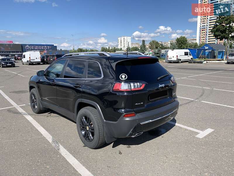 Внедорожник / Кроссовер Jeep Cherokee 2019 в Киеве