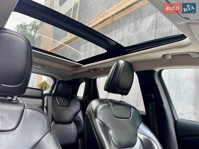 Внедорожник / Кроссовер Jeep Cherokee 2015 в Львове фото 6 Внедорожник / Кроссовер Jeep Cherokee 2015 в Львове