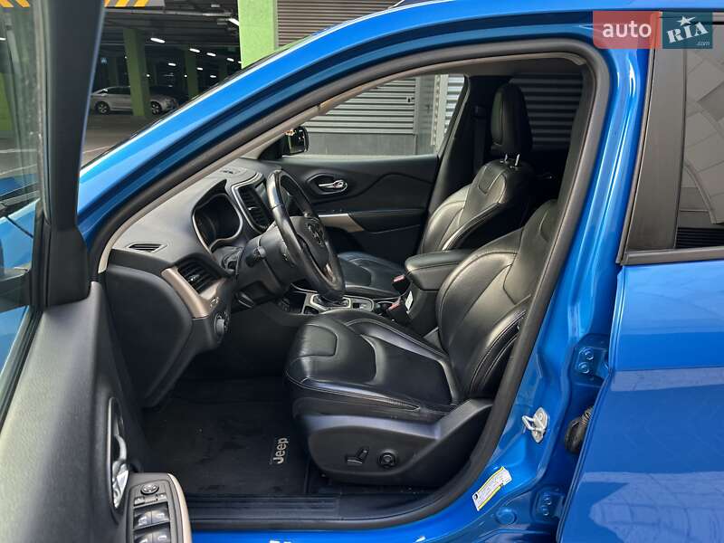 Позашляховик / Кросовер Jeep Cherokee 2017 в Києві фото 17 Позашляховик / Кросовер Jeep Cherokee 2017 в Києві