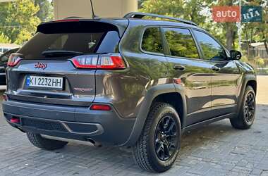 Внедорожник / Кроссовер Jeep Cherokee 2018 в 