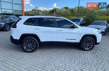 Внедорожник / Кроссовер Jeep Cherokee 2020 в 