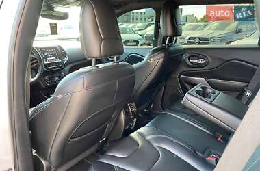 Внедорожник / Кроссовер Jeep Cherokee 2020 в 