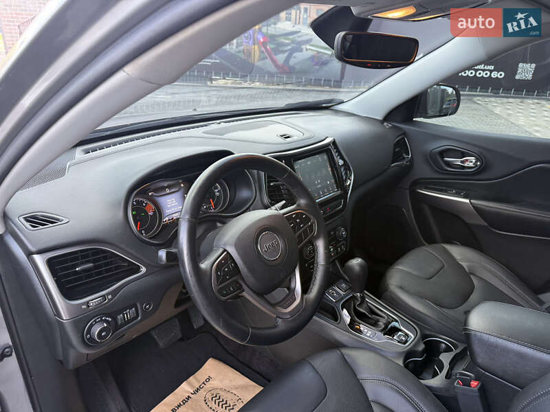 Позашляховик / Кросовер Jeep Cherokee 2019 в Полтаві фото 34 Позашляховик / Кросовер Jeep Cherokee 2019 в Полтаві