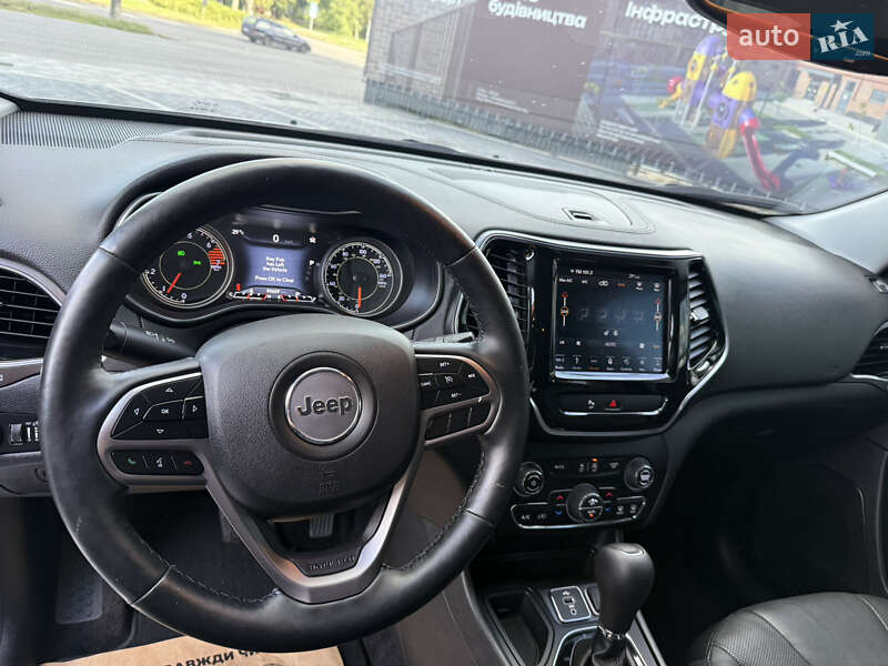 Позашляховик / Кросовер Jeep Cherokee 2019 в Полтаві фото 36 Позашляховик / Кросовер Jeep Cherokee 2019 в Полтаві