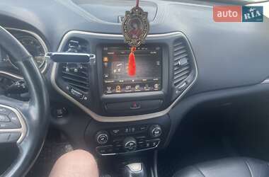 Внедорожник / Кроссовер Jeep Cherokee 2015 в Тульчине