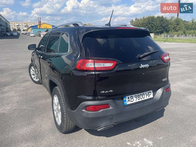Позашляховик / Кросовер Jeep Cherokee 2015 в Тульчині