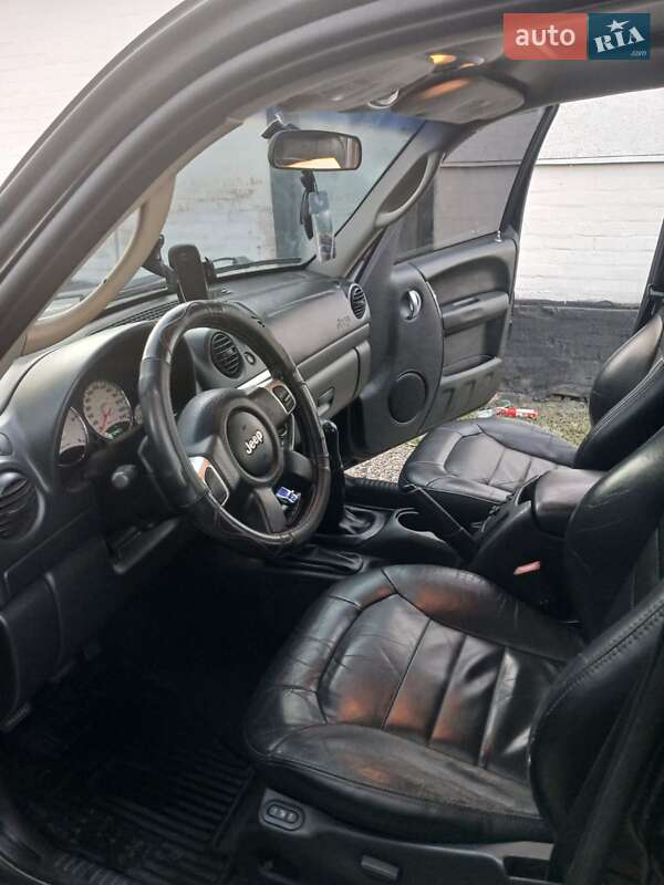 Позашляховик / Кросовер Jeep Cherokee 2002 в Котельві