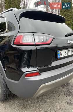 Внедорожник / Кроссовер Jeep Cherokee 2019 в 
