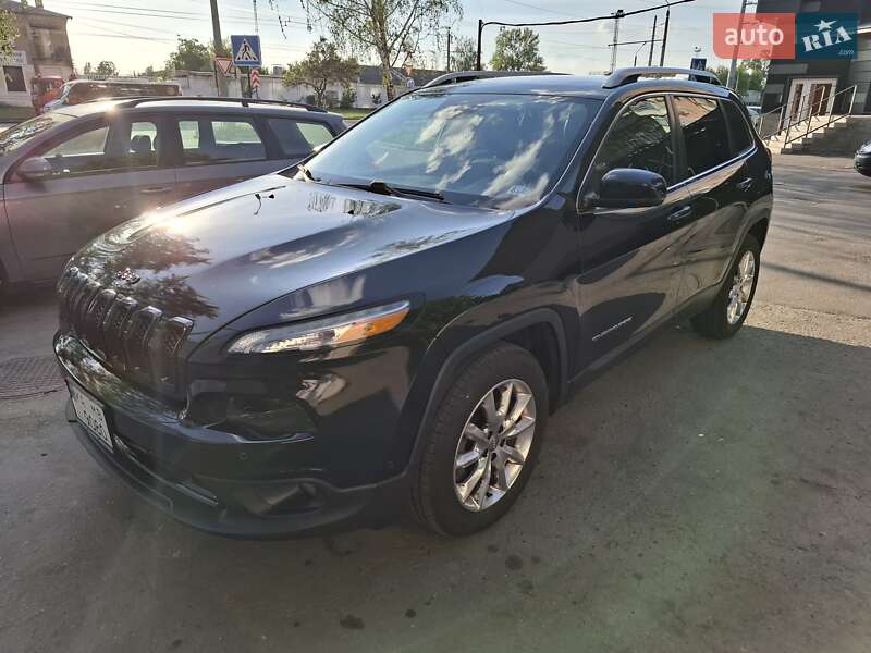 Внедорожник / Кроссовер Jeep Cherokee 2016 в Полтаве