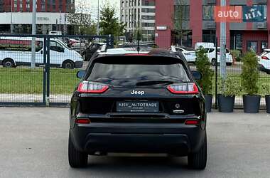Внедорожник / Кроссовер Jeep Cherokee 2018 в 