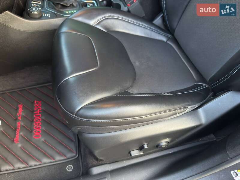 Внедорожник / Кроссовер Jeep Cherokee 2018 в Харькове