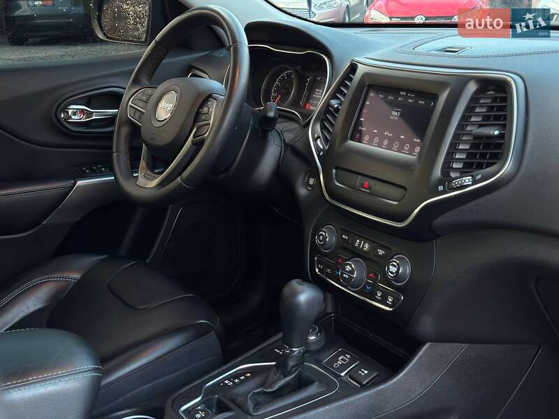Внедорожник / Кроссовер Jeep Cherokee 2018 в Харькове