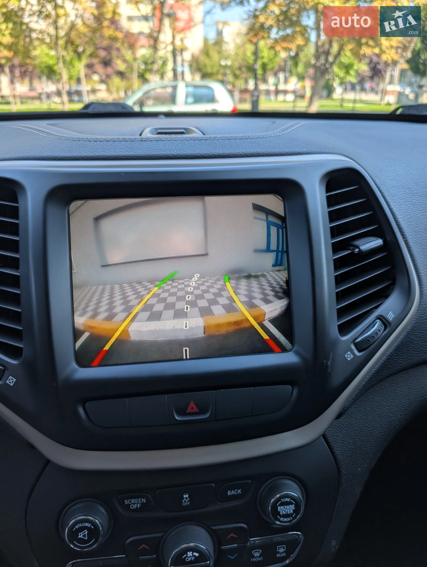 2014 Jeep Cherokee - мініатюра 21