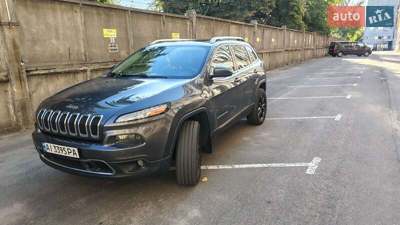 Внедорожник / Кроссовер Jeep Cherokee 2014 в Киеве
