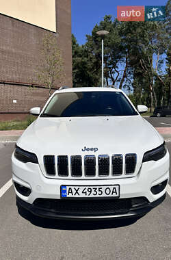 Внедорожник / Кроссовер Jeep Cherokee 2018 в 